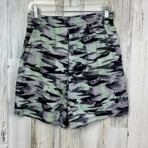 Lululemon Linerless 7'' Pace Breaker Shorts size medium